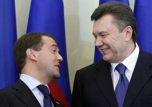 Янукович собирается в РФ Янукович собирается в РФ